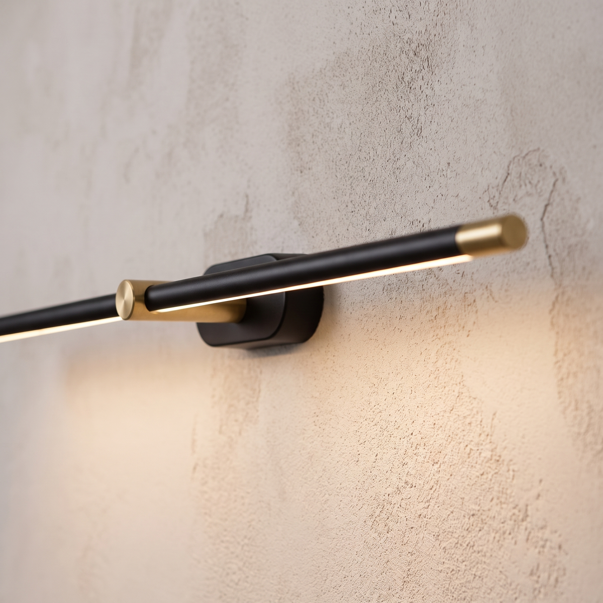 Close detail of the Lineo central mount and brass end cap
